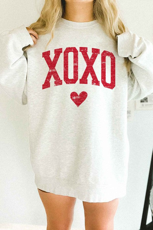 XOXO LOVE HEART VALENTINES GRAPHIC SWEATSHIRT